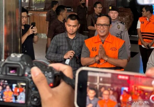 Istri Bupati Lampung Tengah Ardito Wijaya Diperiksa KPK, Ini Rangkaian Kasusnya